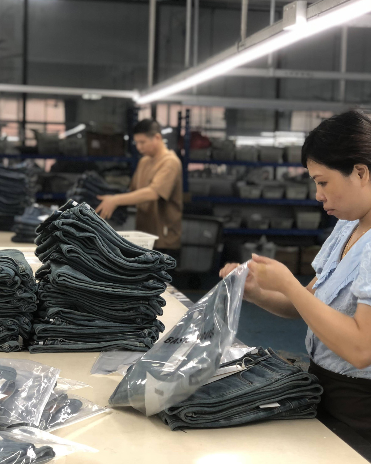 Denim clothing packing