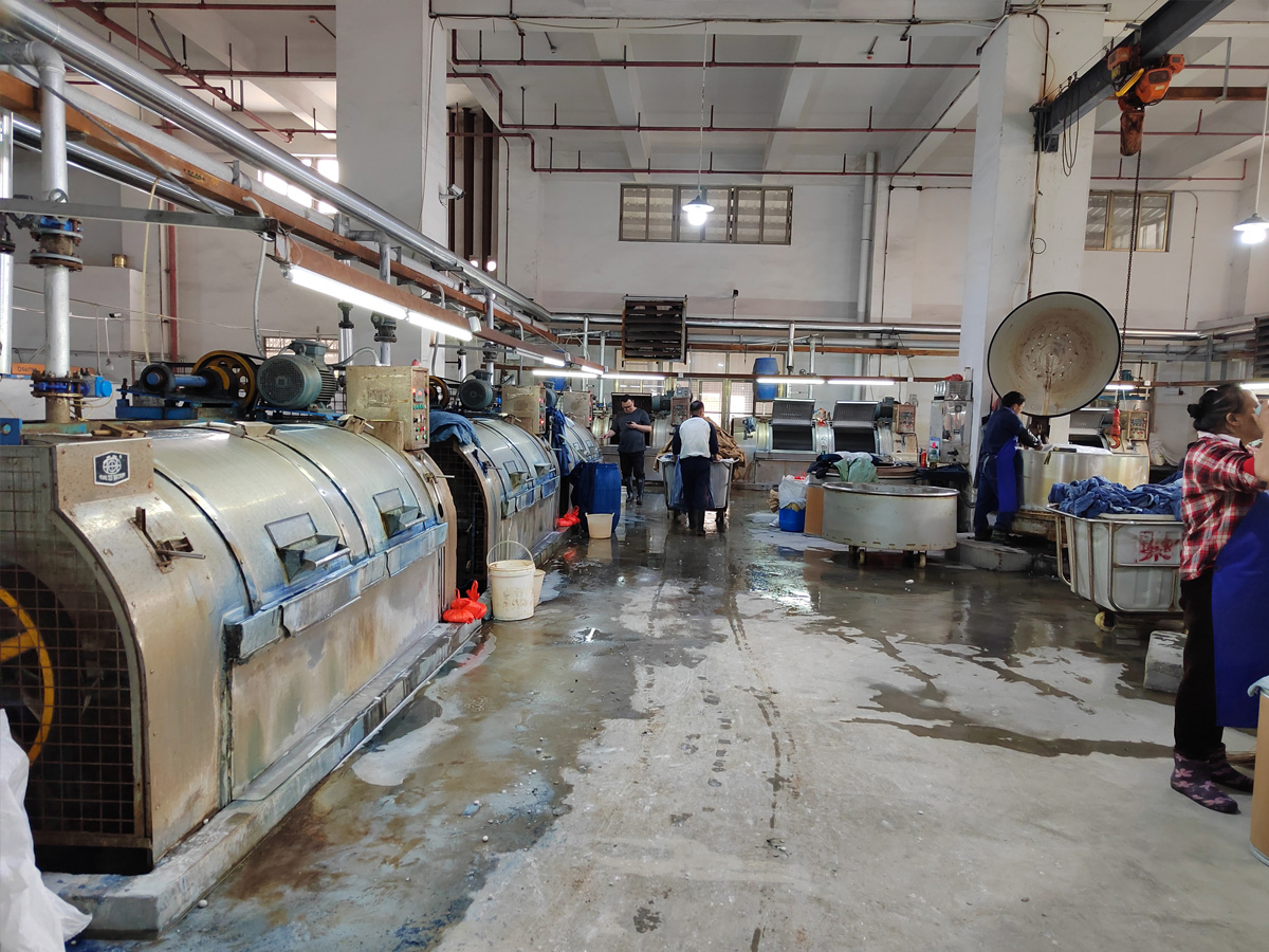 Our denim sets with water to remove chemical fuels