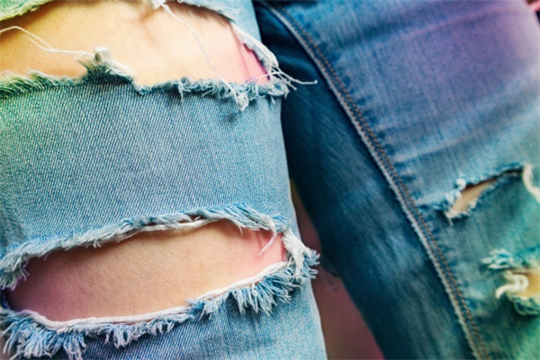 Why Custom Ripped Jeans Are the Ultimate Personalized Fashion