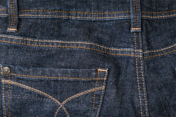 Surrealist Denim Designs:Dreamlike Illustrations on Tailored Jeans-2