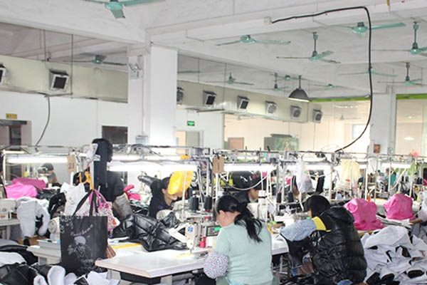 Innovative Denim Factory Specializing in Stretch and Comfort