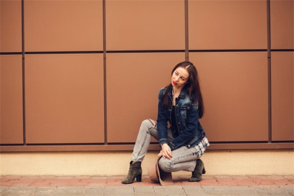 Fall Outfit Ideas with Jeans: Perfect for the Season