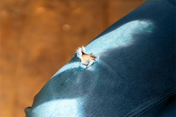 Why Custom Distressed Denim is the Future of Fashion-2