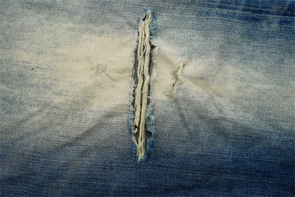 Custom Denim Garment Abrasion And Fraying For Fashion Industry