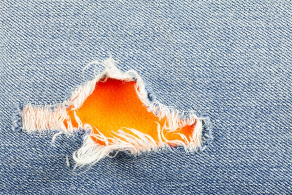 Why Frayed Hem Jeans Are a MustHave in Your Denim Collection-2