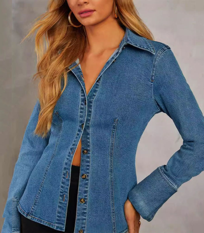 Fitted denim shirt