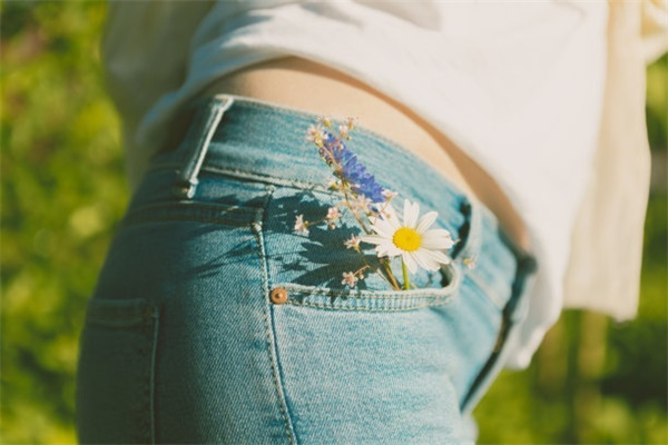 Made-to-Order Jeans Manufacturing for Female Clients