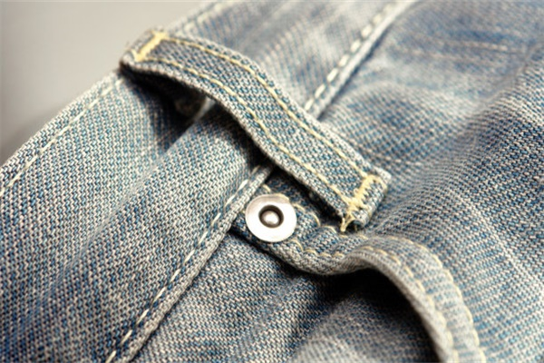 Non-Toxic Dyed Jeans:Custom Colors Without Harmful Chemicals