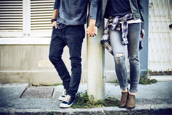 Chalkboard Pocket Jeans:Writable Fabric for Last-Minute Notes