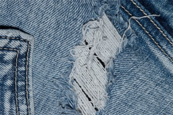 Why Custom Ripped Denim is the Best Way to Stand Out