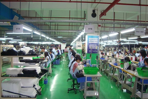 Flexible Denim Supplier for Subscription Boxes and Monthly Drops