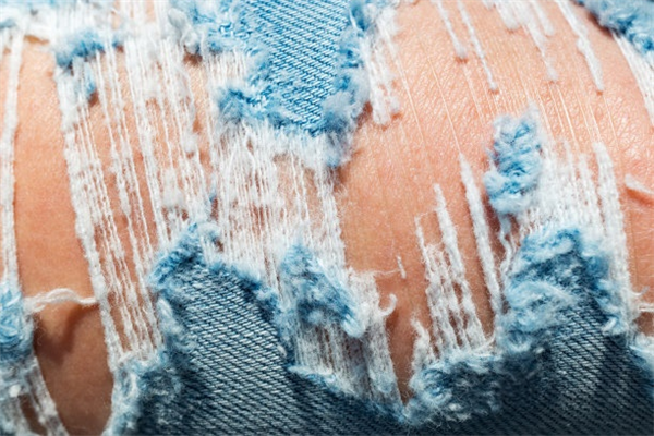 How to Create a Unique Look with DIY Denim Distressing