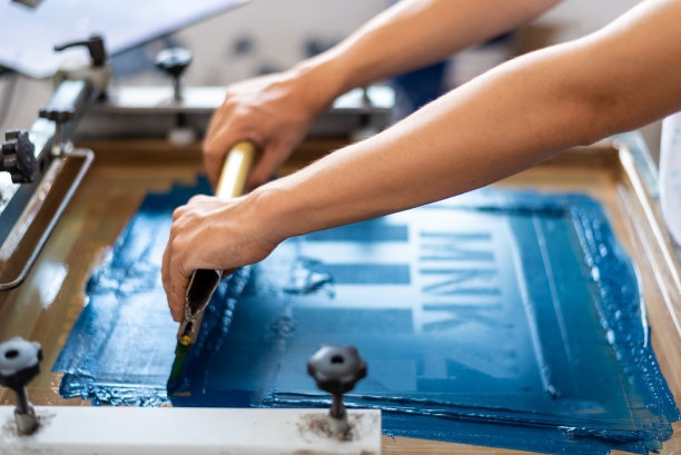 Reliable Jeans Printing Solutions for Retail and Online Stores