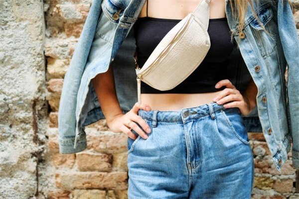 Arthritis-Friendly Denim:Magnetic Buttons & Stretch Panel Inserts