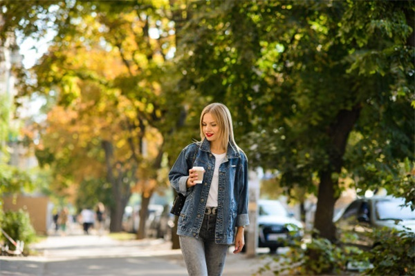 Jeans for Wide Waist: Choose the Right Rise