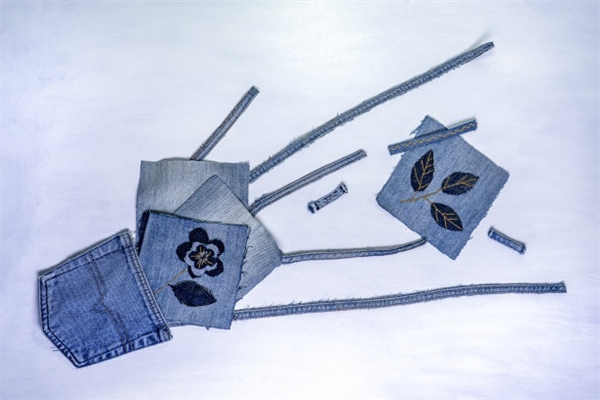 Why Custom Ripped Denim Shorts Are Perfect for Summer
