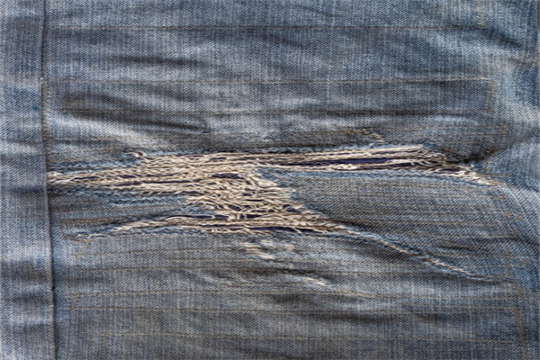 Advanced Denim Garment Grinding And Fraying Techniques For Stylish Looks