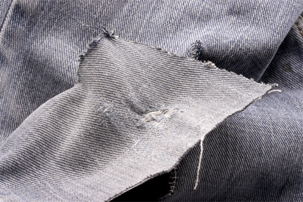 Customized Denim Washing And Tearing Techniques For Fashion Industry-2