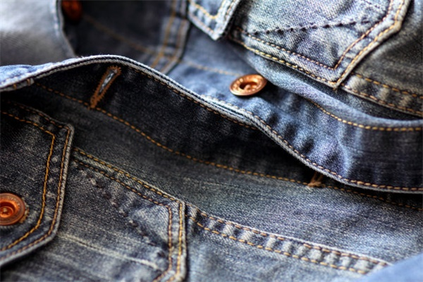 Bespoke Denim Shorts:Raw Hem, Frayed Edges & Distressed Finishes