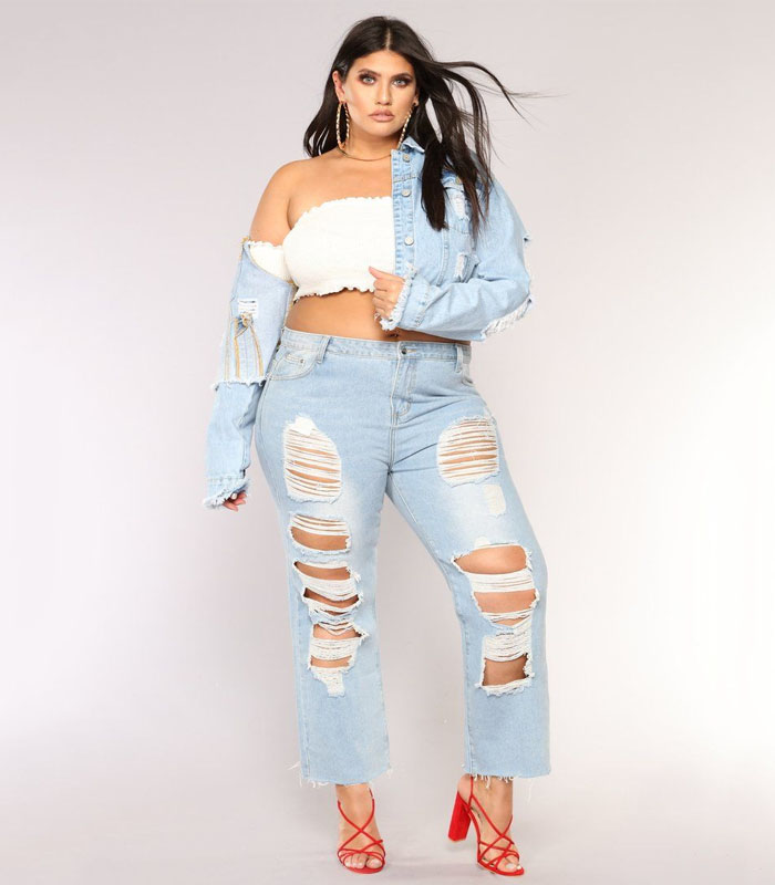 Trendy Light Wash Ripped Jeans for Curvy Women