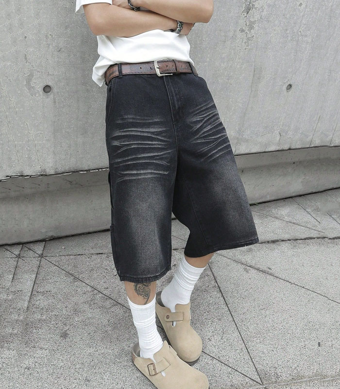 Men's Black Washed Whiskered Loose-fit Denim Shorts