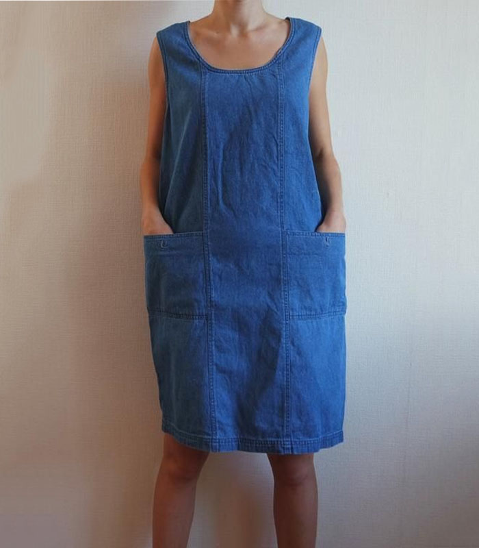 Plus-size knee-length blue denim sleeveless round-neck dress