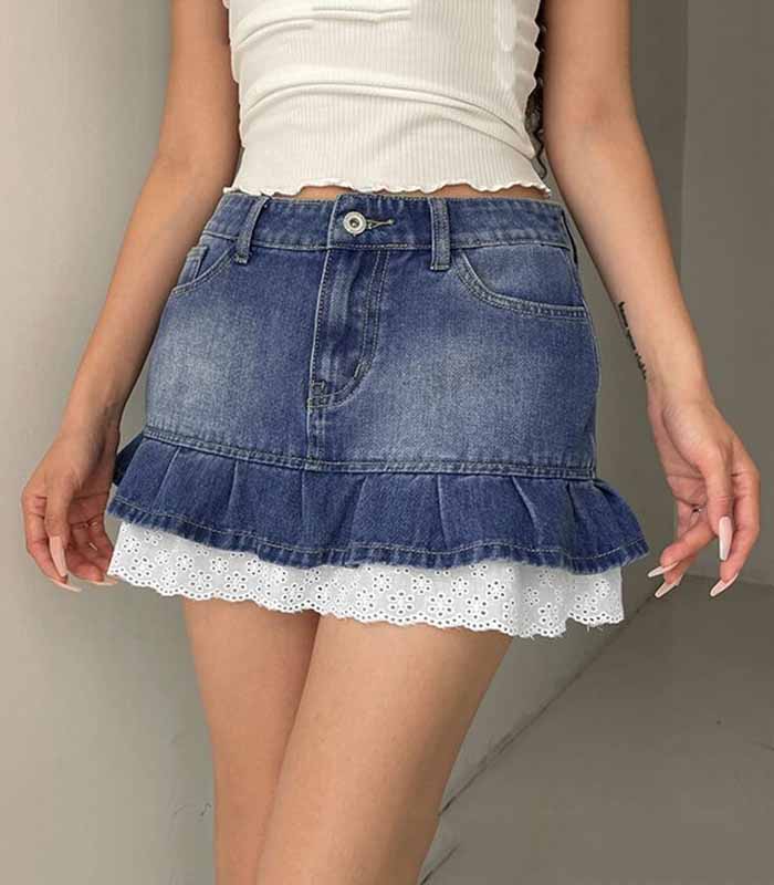 High-waisted denim skirt with lace trim