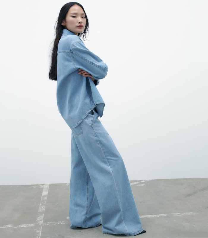 Women's Relaxed Fit High-Waisted Wide-Leg Jeans Set in Light Blue