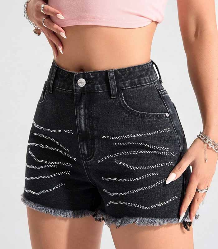 Women's Summer Fashion Rhinestone Frayed Hem Denim Shorts