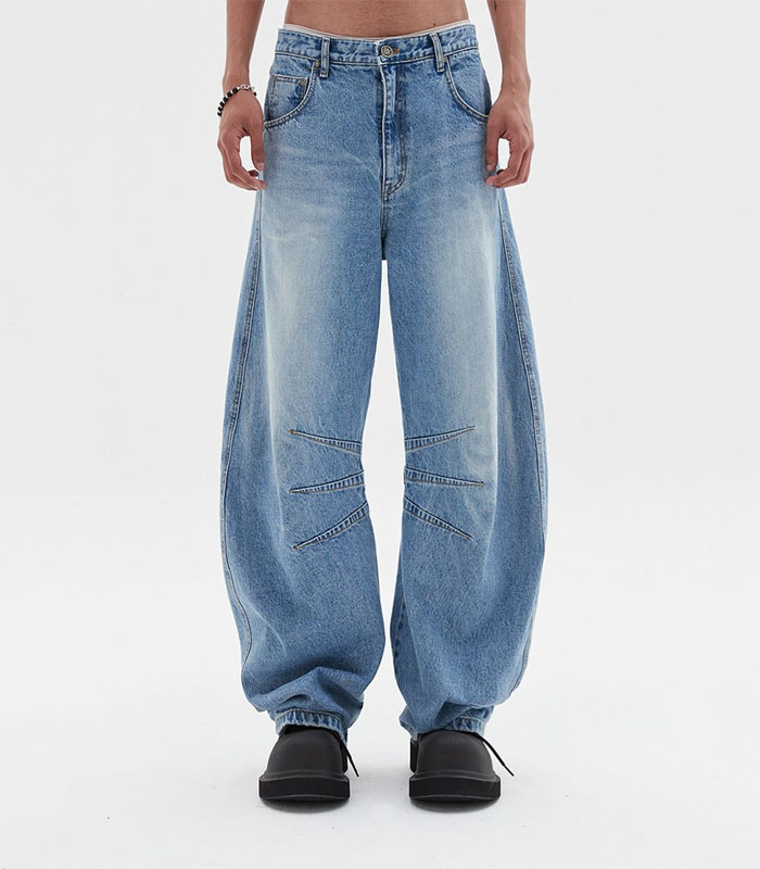 Sword-cut Jeans with Pinched Pleats in Light Stone Wash