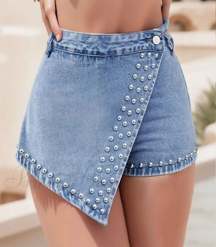 Punk Style Denim Skirt Shorts with Metal Rivets – Edgy Casual High-Waisted Distressed Jeans Skirt for Women