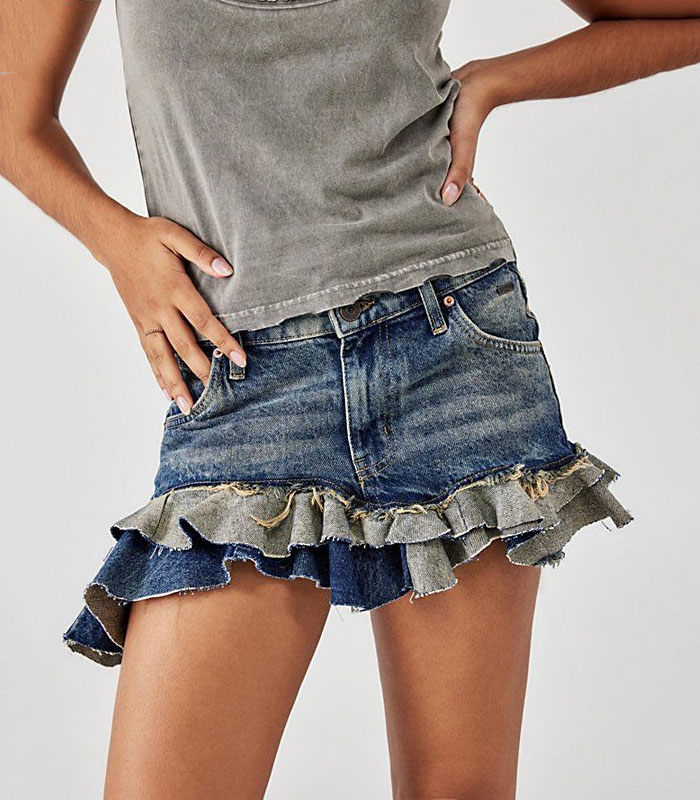 Vintage Wash Denim Mini Skirt with Ruffled Hem – Retro Chic Style