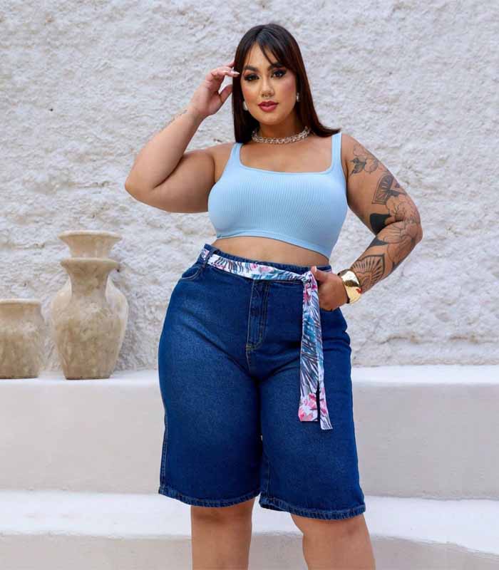 Women's plus-size indigo denim shorts
