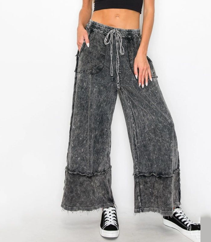 Women’s Black Acid-Wash Wide-Leg Jeans with Stretch Waist & Raw Hem